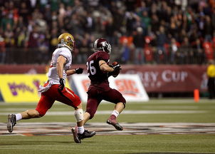 开云网址入口-加拿大队在赛制中的表现：如何调整战术应对不同对手，加拿大队与中国队